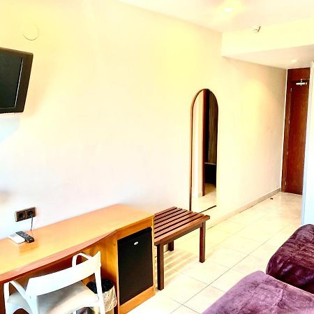 Hotel Arumí Santa Eugenia de Berga Buitenkant foto
