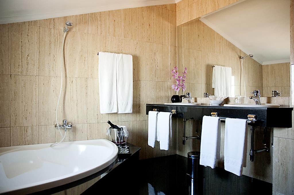 Hotel Arumí Santa Eugenia de Berga Kamer foto