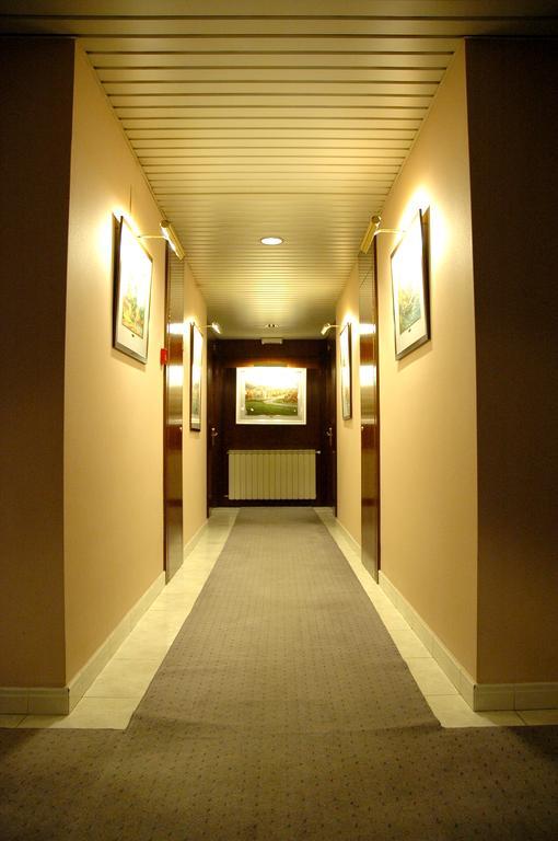 Hotel Arumí Santa Eugenia de Berga Buitenkant foto