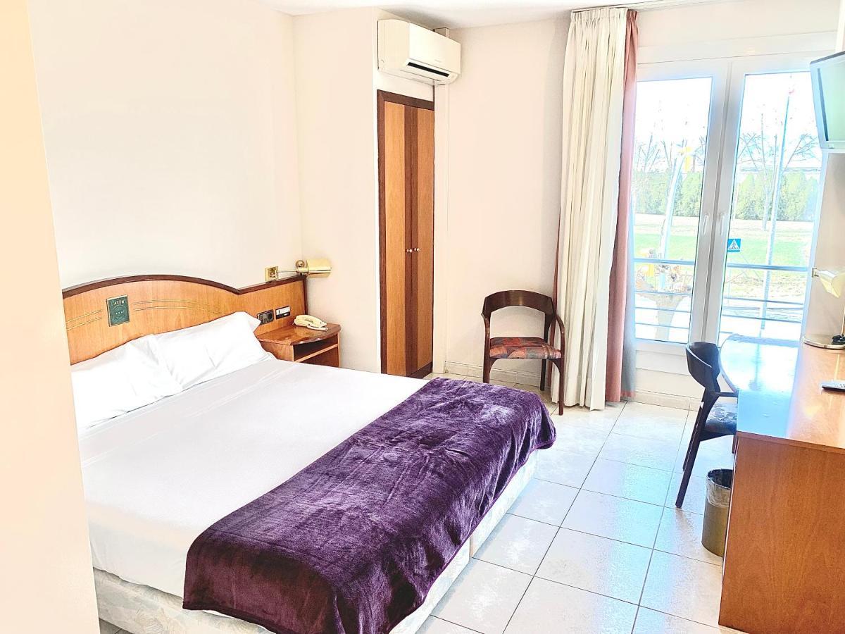 Hotel Arumí Santa Eugenia de Berga Buitenkant foto